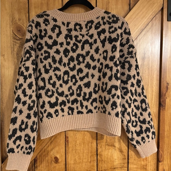 No Boundaries Woman’s Sweater Large Leopard Animal Print Cropped Crewneck Y2K - Picture 2 of 5